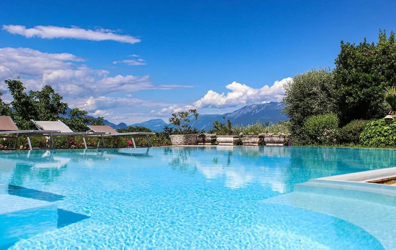 Holiday home Villa Elena Appartamento In Villa Montinelle