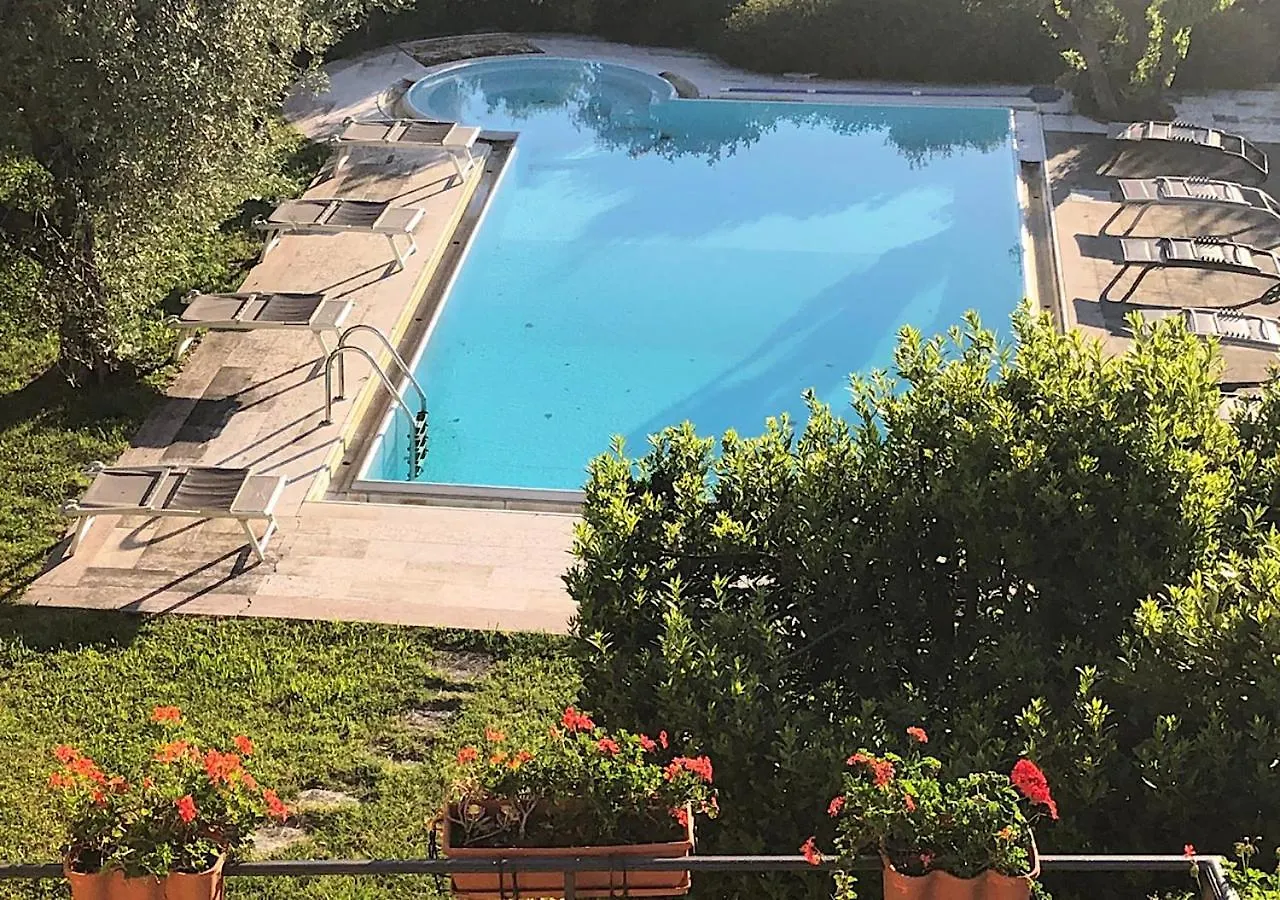 Holiday home Villa Elena Appartamento In Villa Montinelle