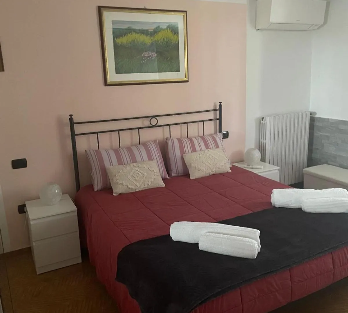 Holiday home Villa Elena Appartamento In Villa Montinelle